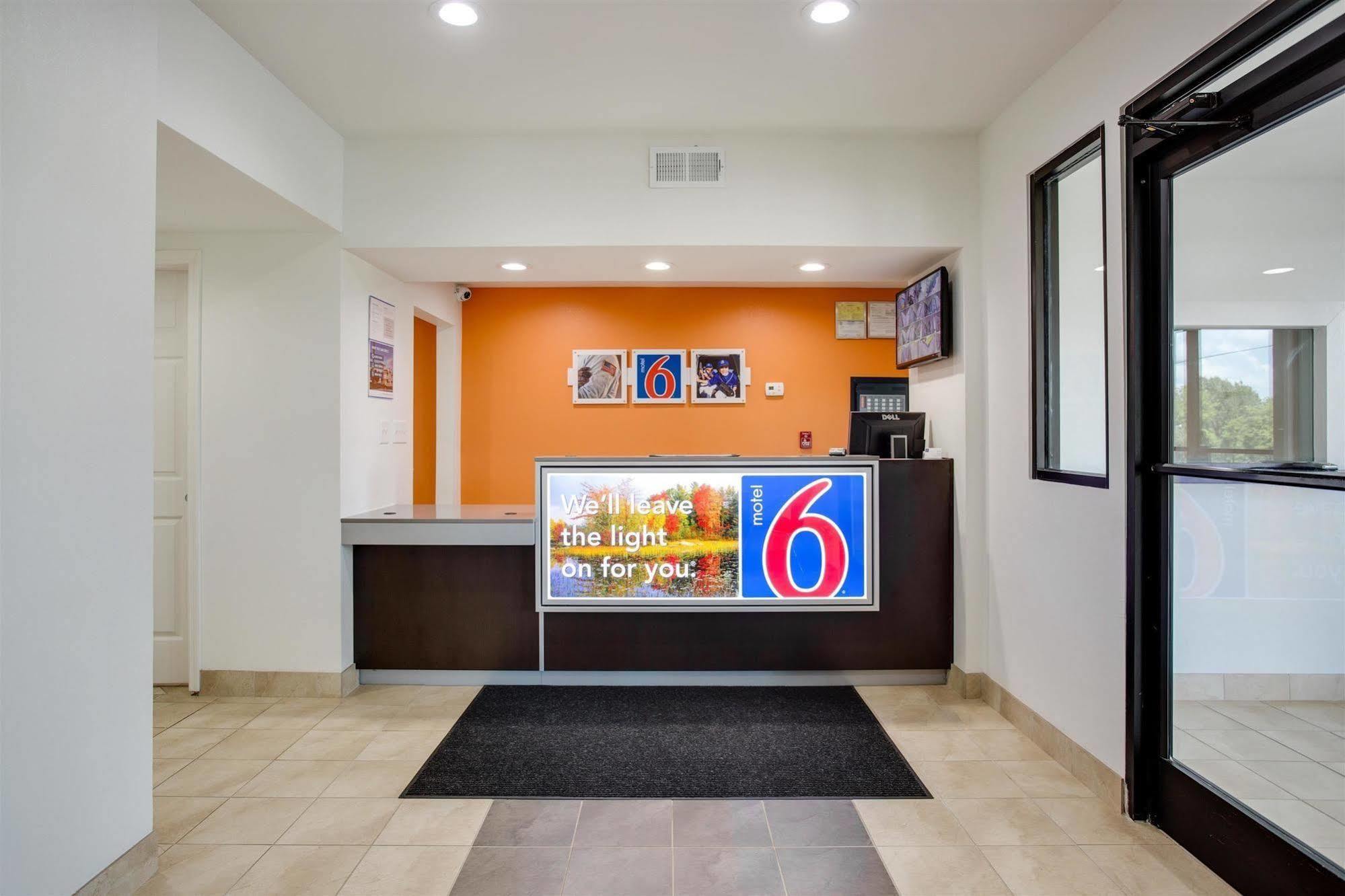 Motel 6-White House, Tn Ngoại thất bức ảnh